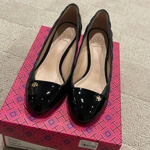 Tory Burch Claremont Quilted Wedge-size 6